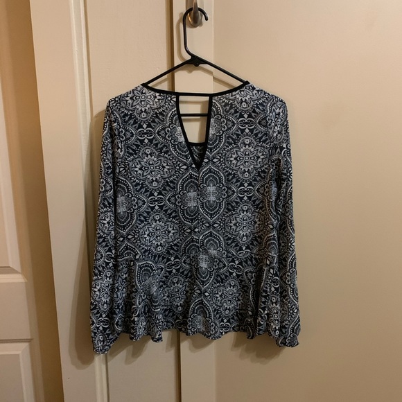 Navy Floral Blouse - Picture 5 of 7
